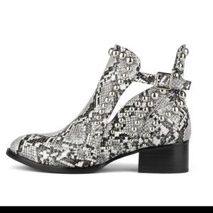 Jeffrey Campbell Rylance Snake Skin Booties Size 6
